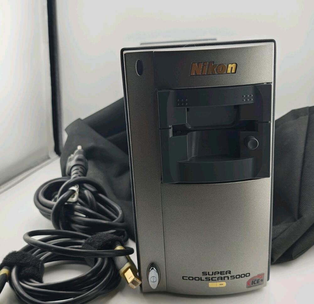Nikon Super Coolscan LS-5000 ED 35mm Scanner - Tested NEAR MINT w/ MA-21 & Cover